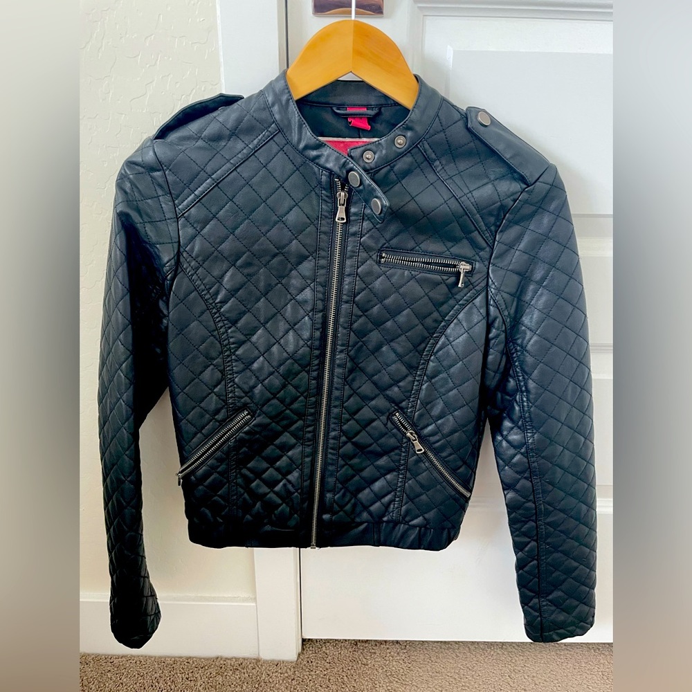 Black faux leather quilted jacket. Size Medium.